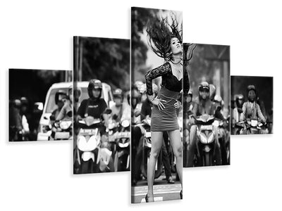 5-piece-canvas-print-ignore-it-enjoy-poses-on-the-streets