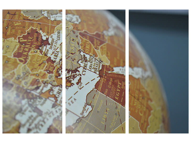 3-piece-canvas-print-close-up-globe